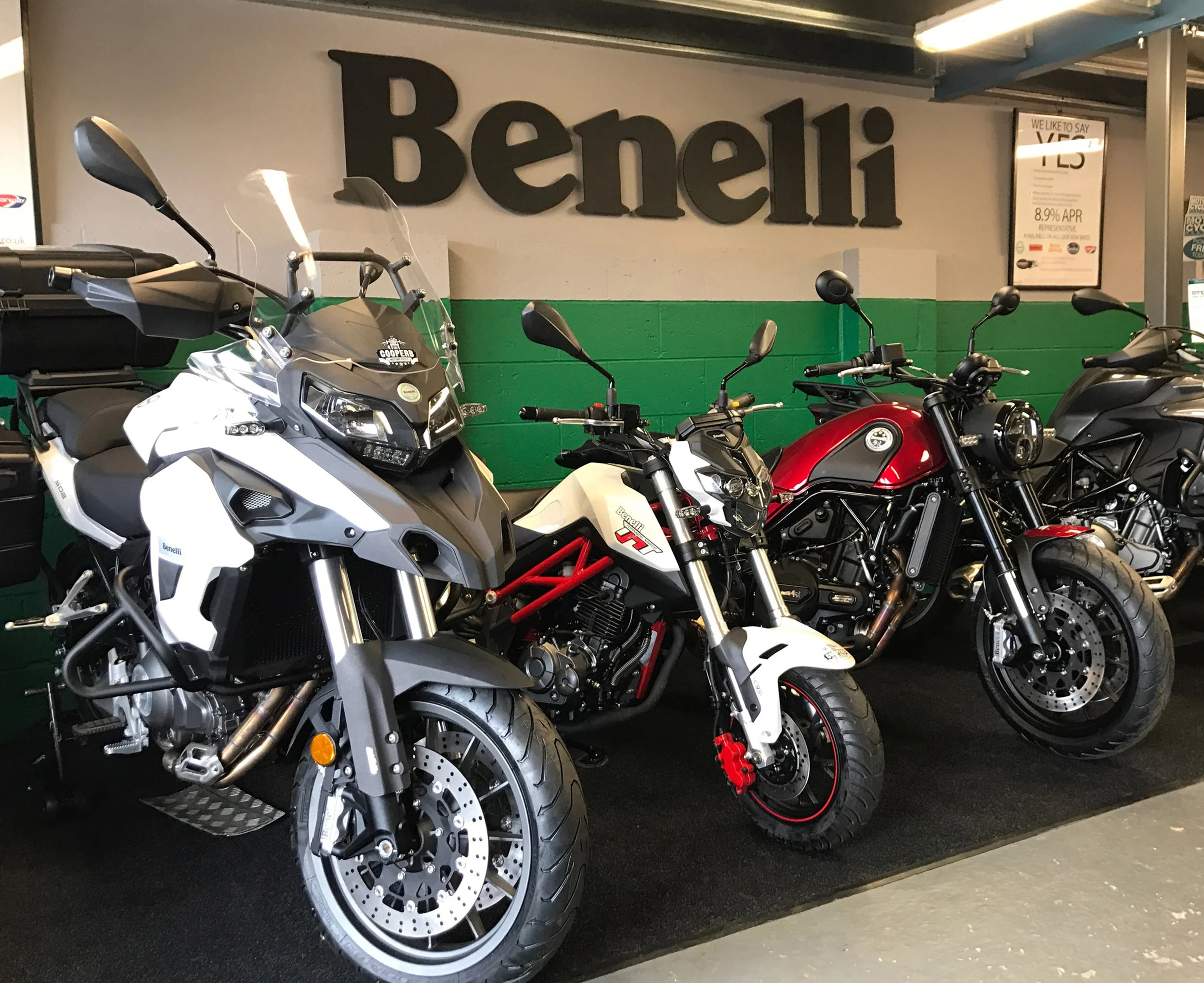Benelli Logo.jpg