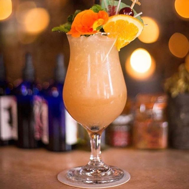 Find the best places to eat and drink in Williamsburg with String Expert @breedgette. Maison Premiere is one of her favorites and you gotta order the Maison Premiere Mai Tai. Get all of her Williamsburg recs on String. #everyonespersonalconcierge #st