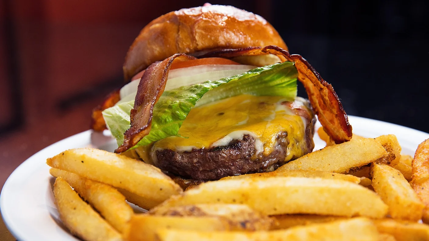 WW-WindwardBurger-1190.jpg