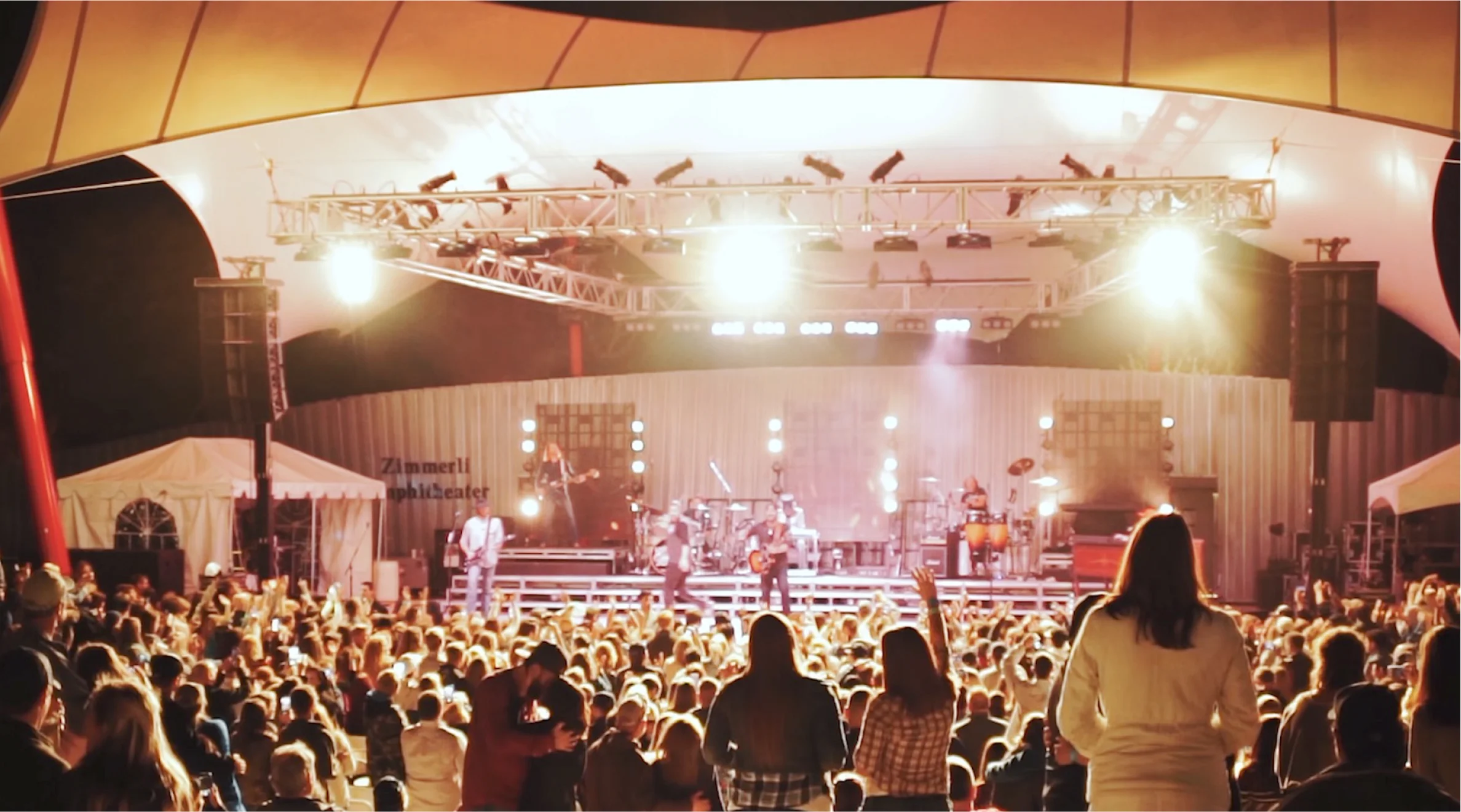 LNCH165-liveonthegreen-02.jpg