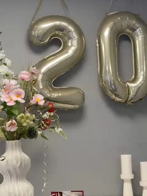 Ohne euch g&auml;be es uns nicht. 💛
Seit 20 Jahren d&uuml;rfen wir euch begleiten, unterst&uuml;tzen und gemeinsam Fortschritte feiern.
Daf&uuml;r sagen wir als Team von Herzen: Danke f&uuml;r euer Vertrauen! 🙌

Teil 2 mit Tina A, Tina K, Sarah ⏩️ 