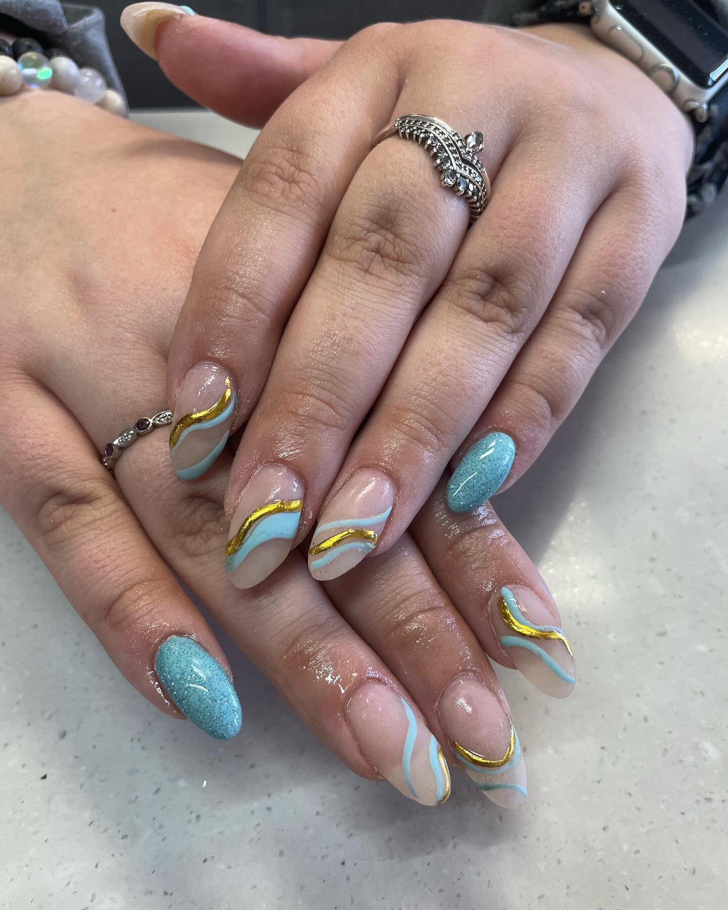 Back at it with the spring nails 💅 #hamiltonnailsalon #hamont #hamiltonnails