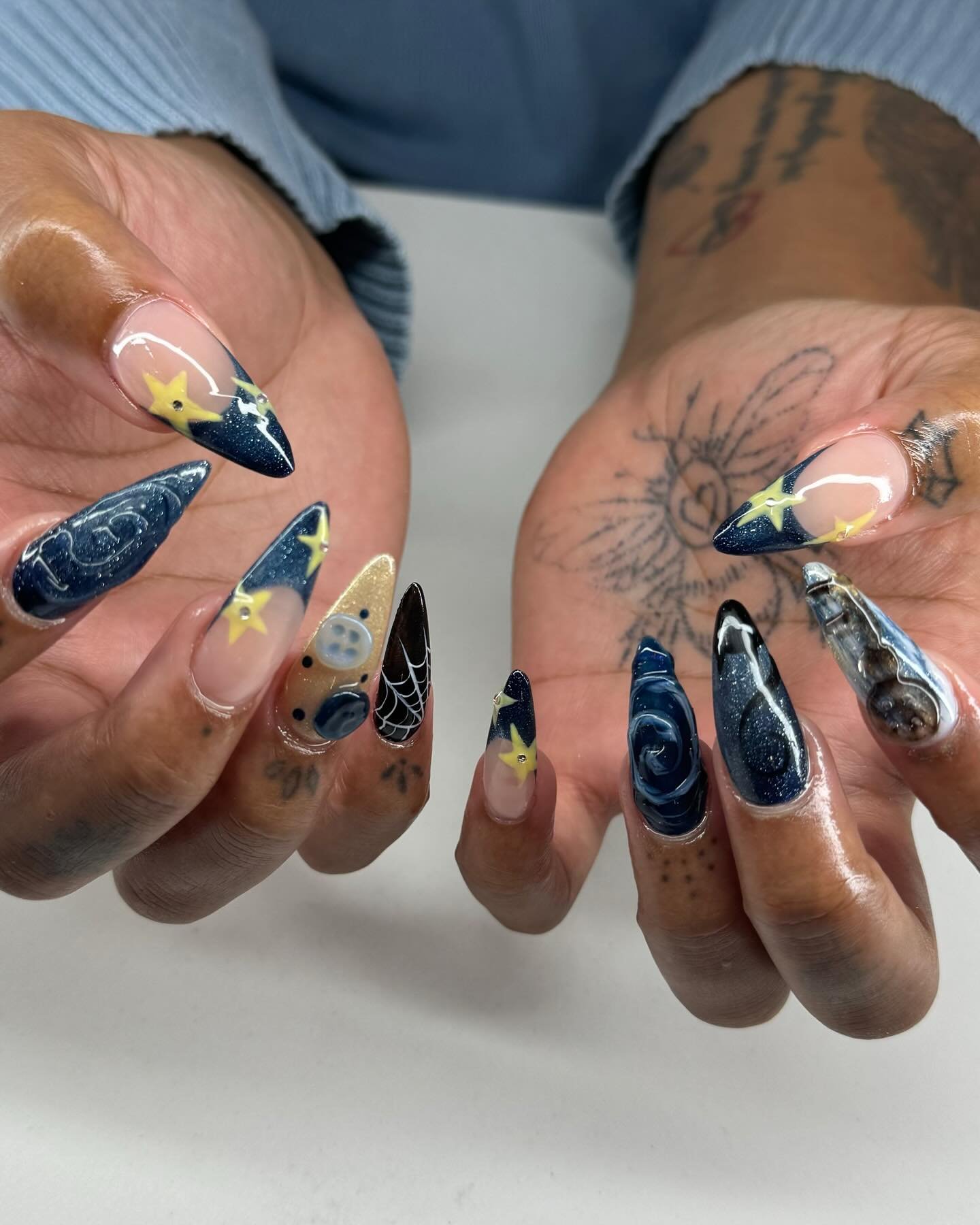 Coraline nails 
.
.
.
#coralinenails #halloweennails #hamiltonnails