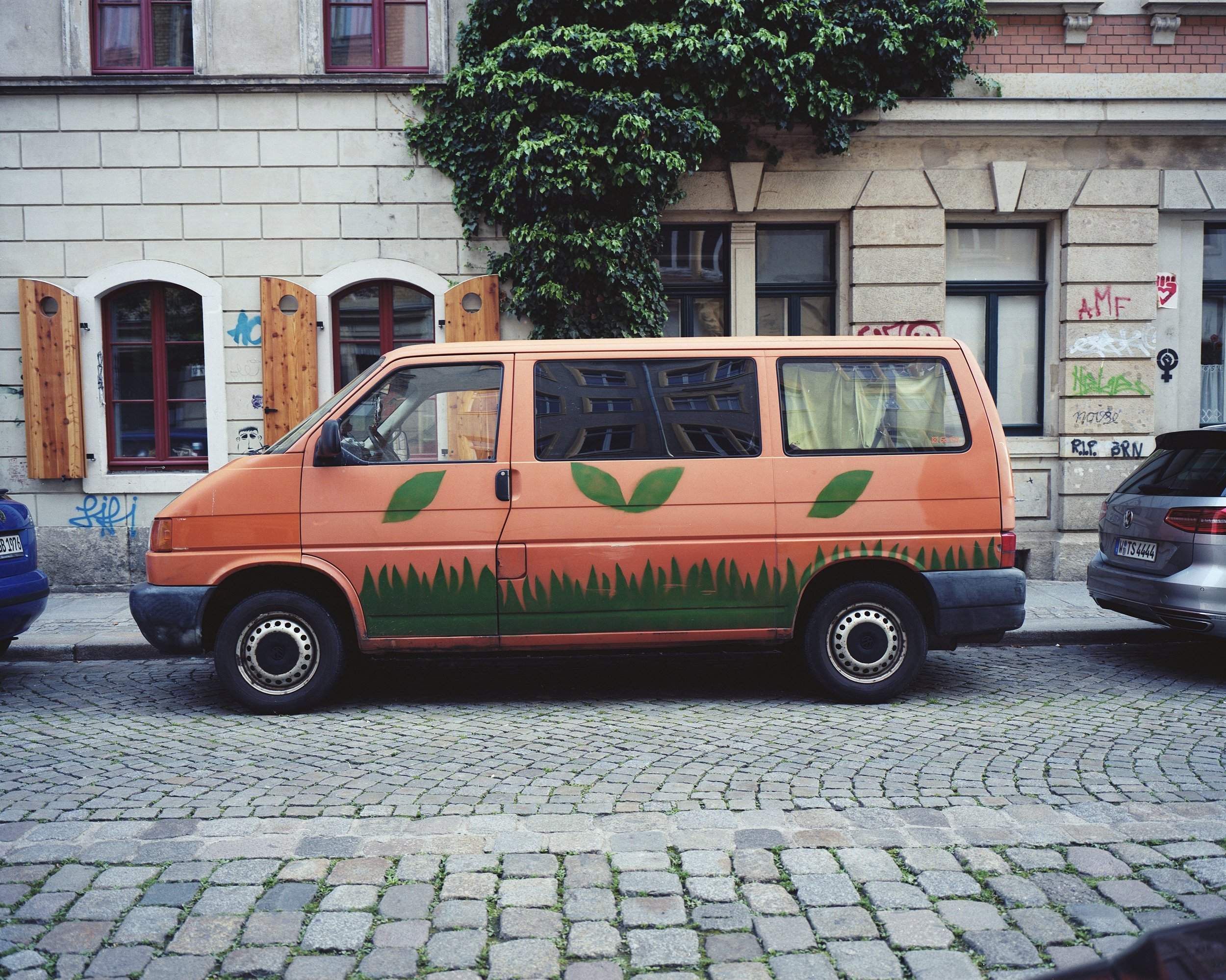 OrangeVan_web.jpg