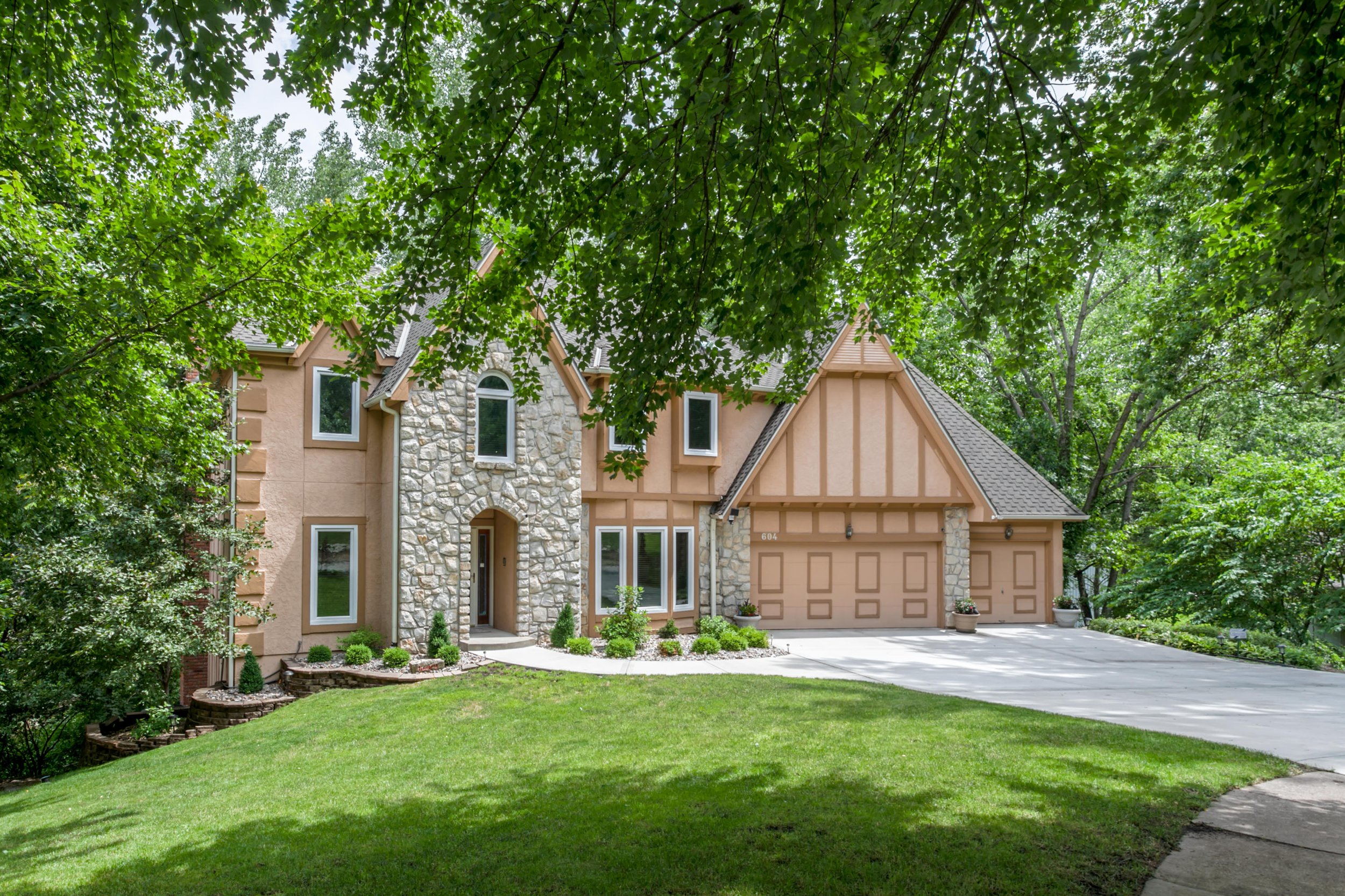 604WhiteOakLane (2 of 33).jpg