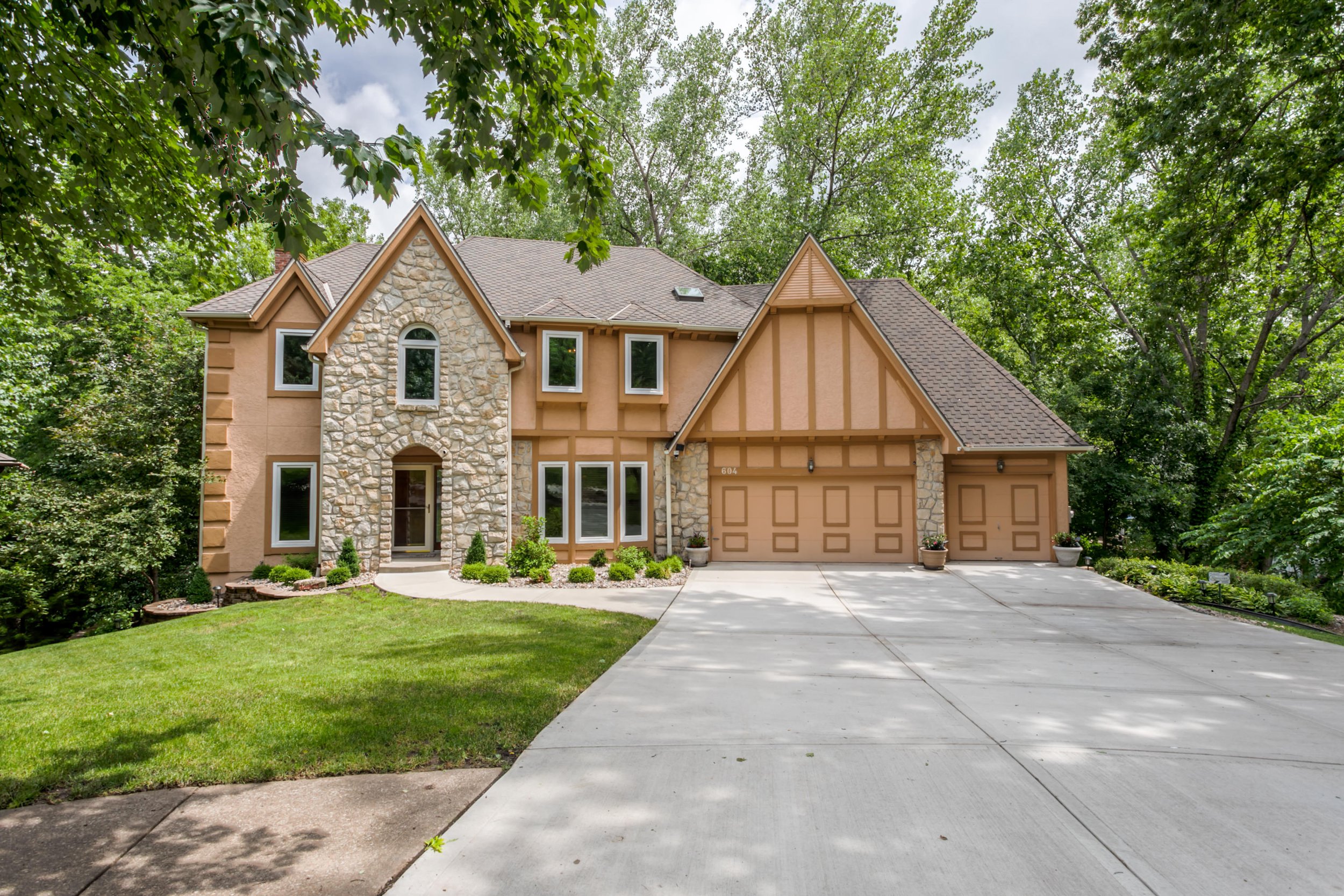 604WhiteOakLane (1 of 33).jpg