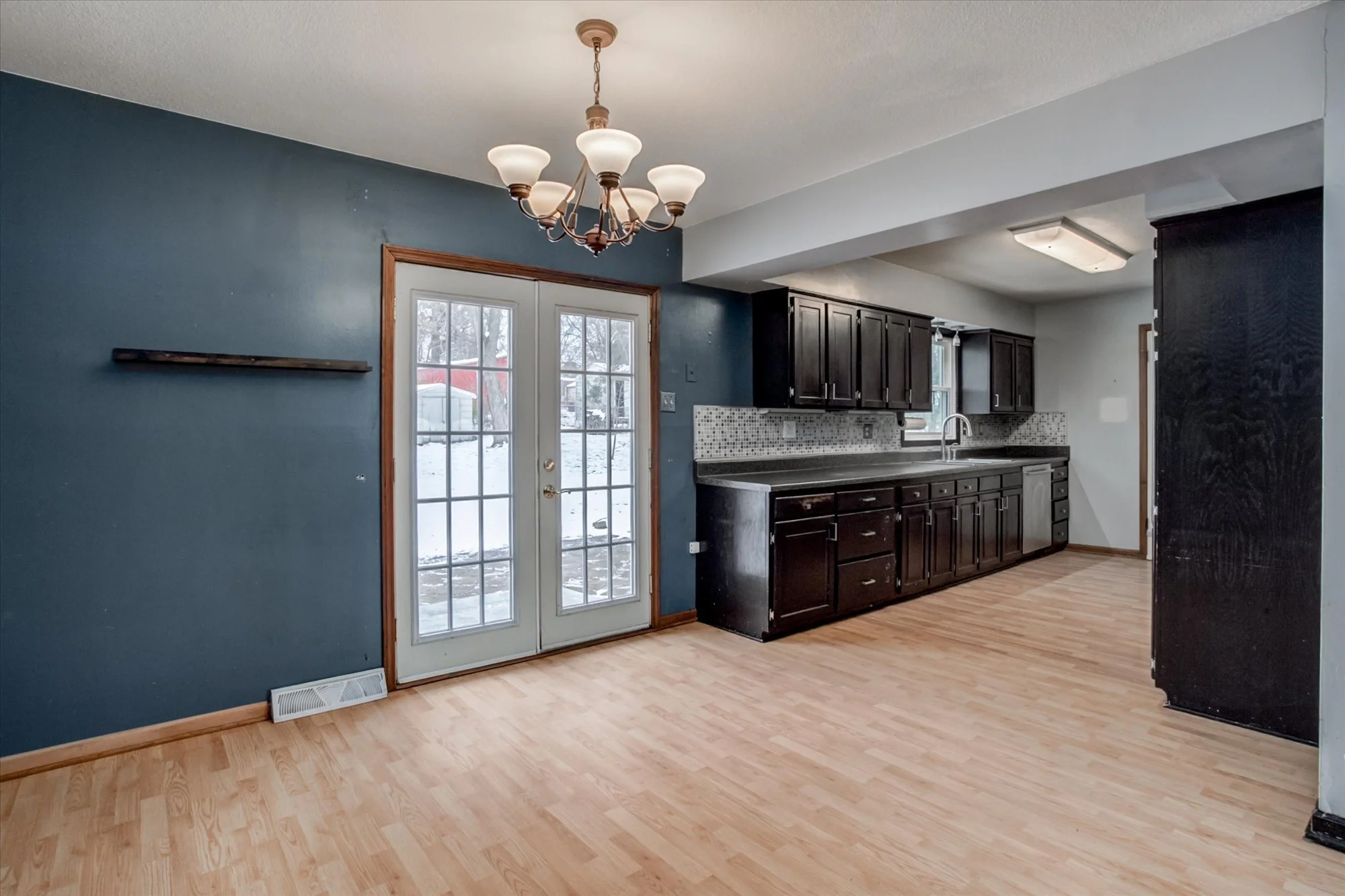 14-305WisconsinAve (14 of 28).jpg
