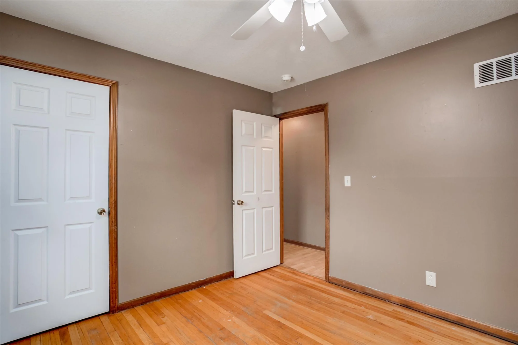 17-305WisconsinAve (17 of 28).jpg