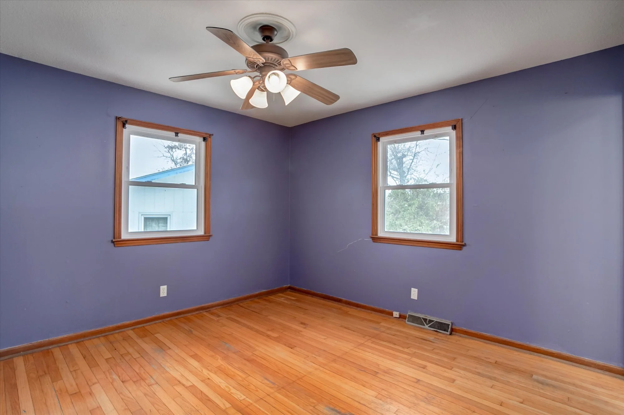 18-305WisconsinAve (18 of 28).jpg
