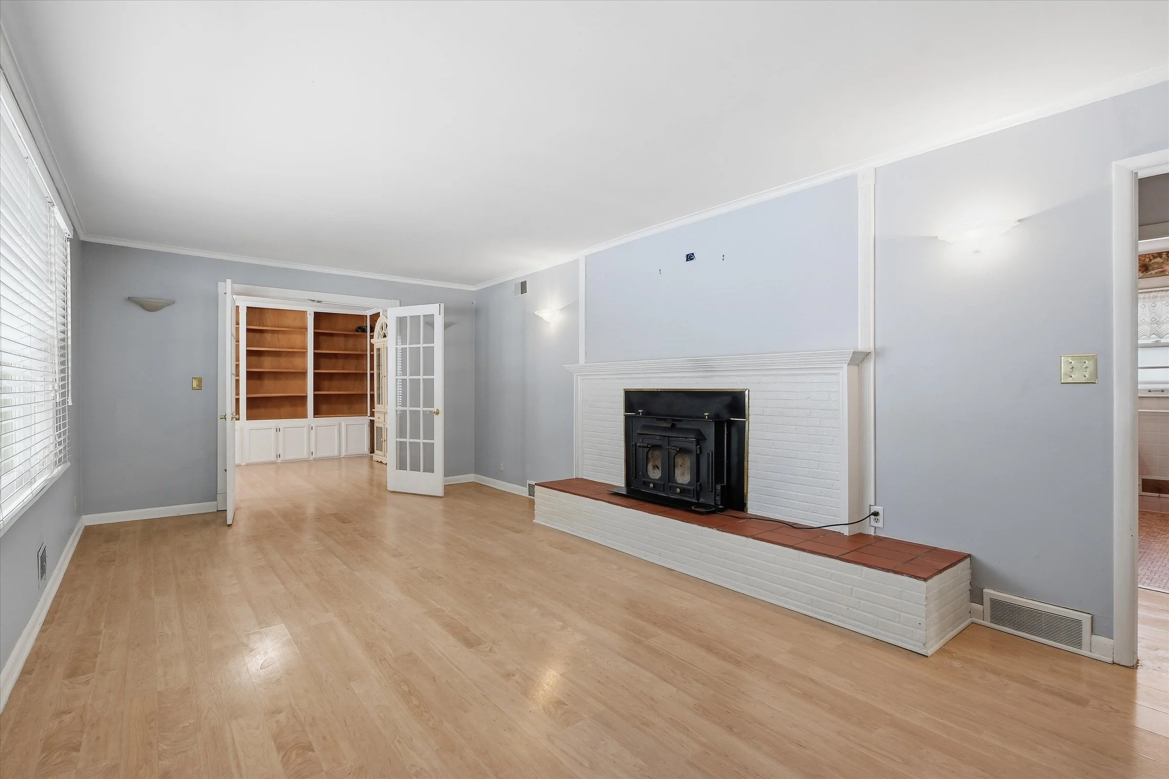 05-6209 NW Tower Dr.jpg