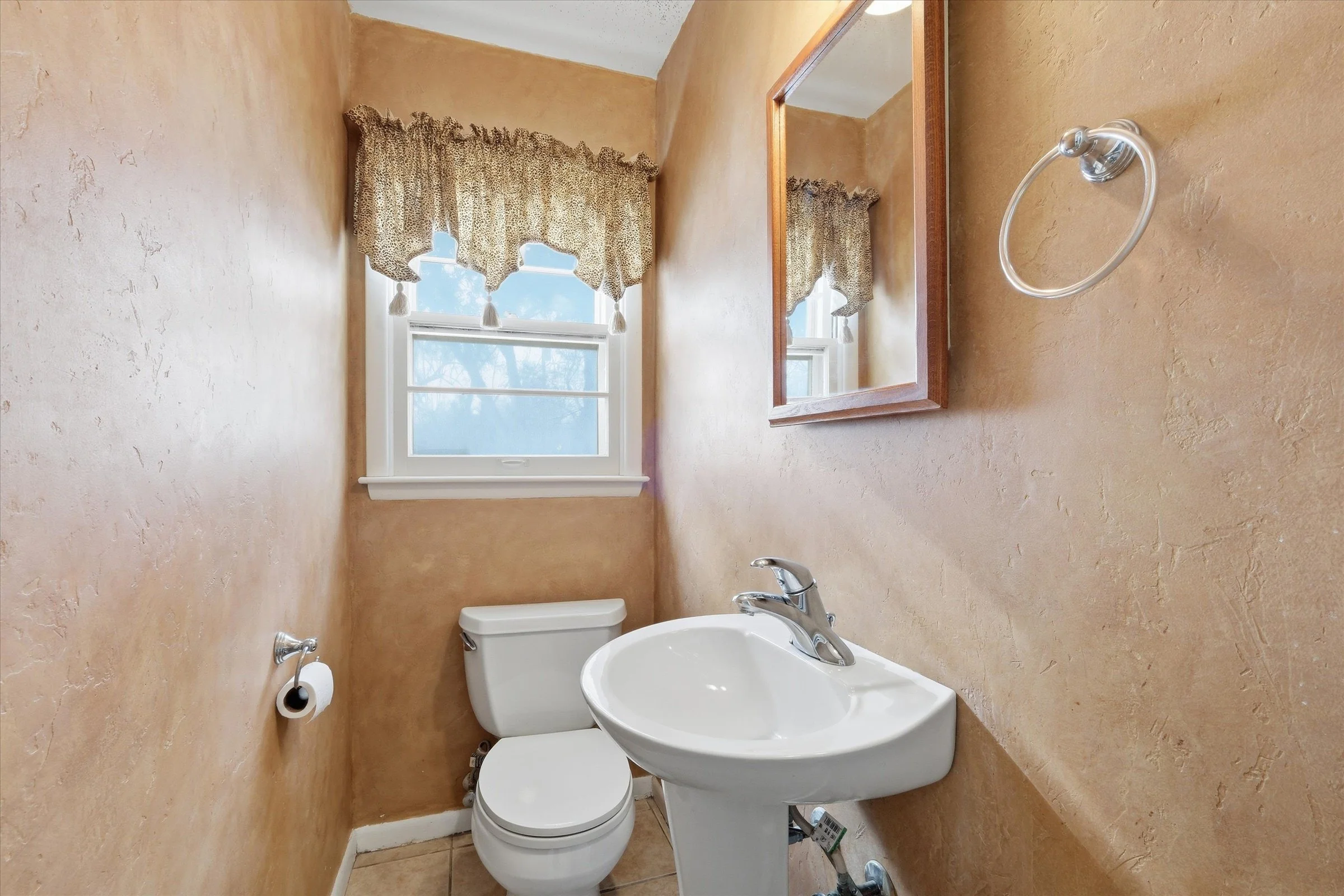 15-6209 NW Tower Dr.jpg