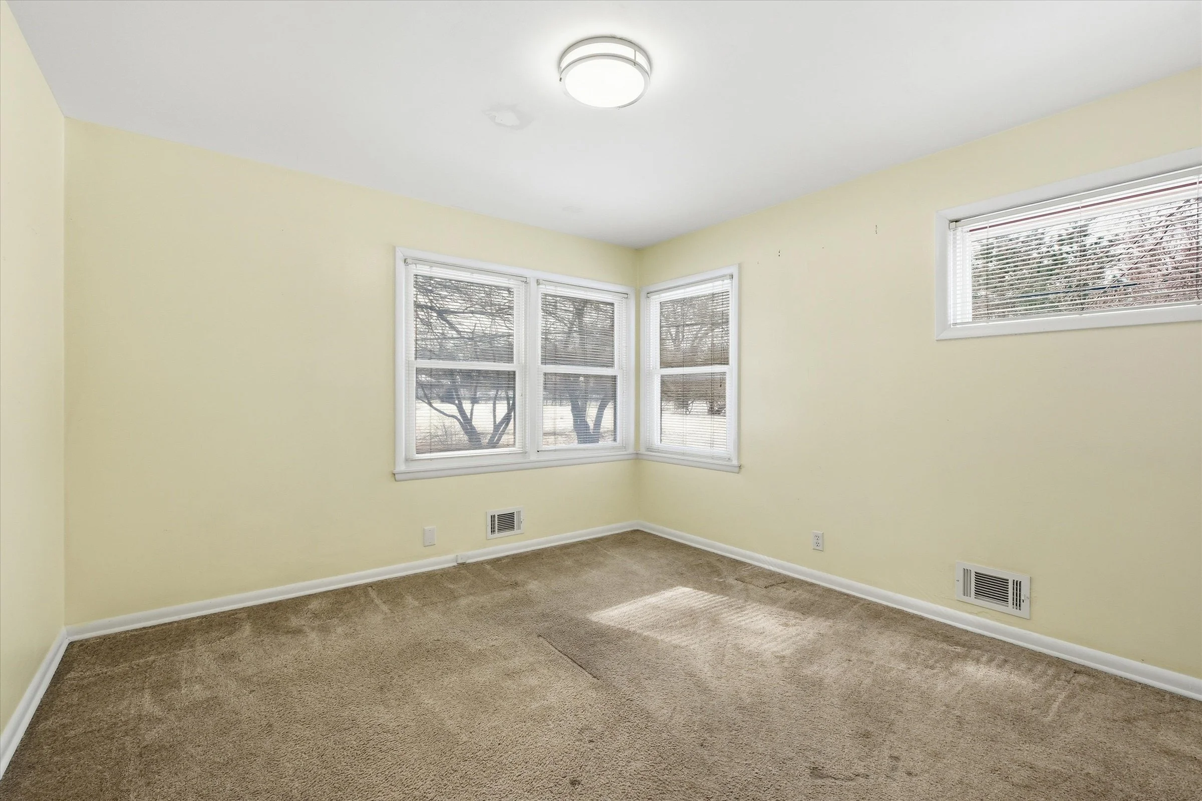 23-6209 NW Tower Dr.jpg