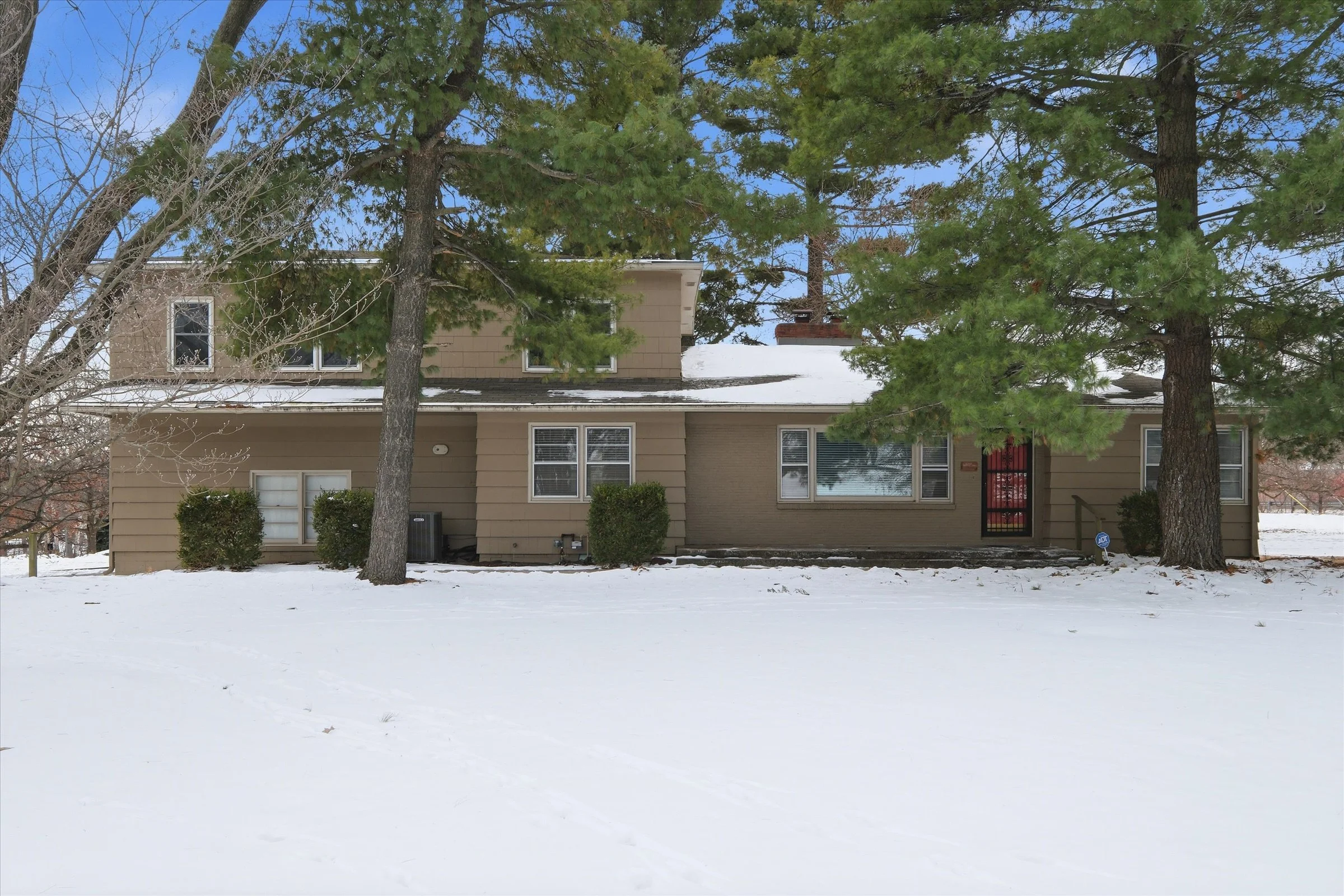 JUST LISTED:  1.5 Story in Park Hill Schools