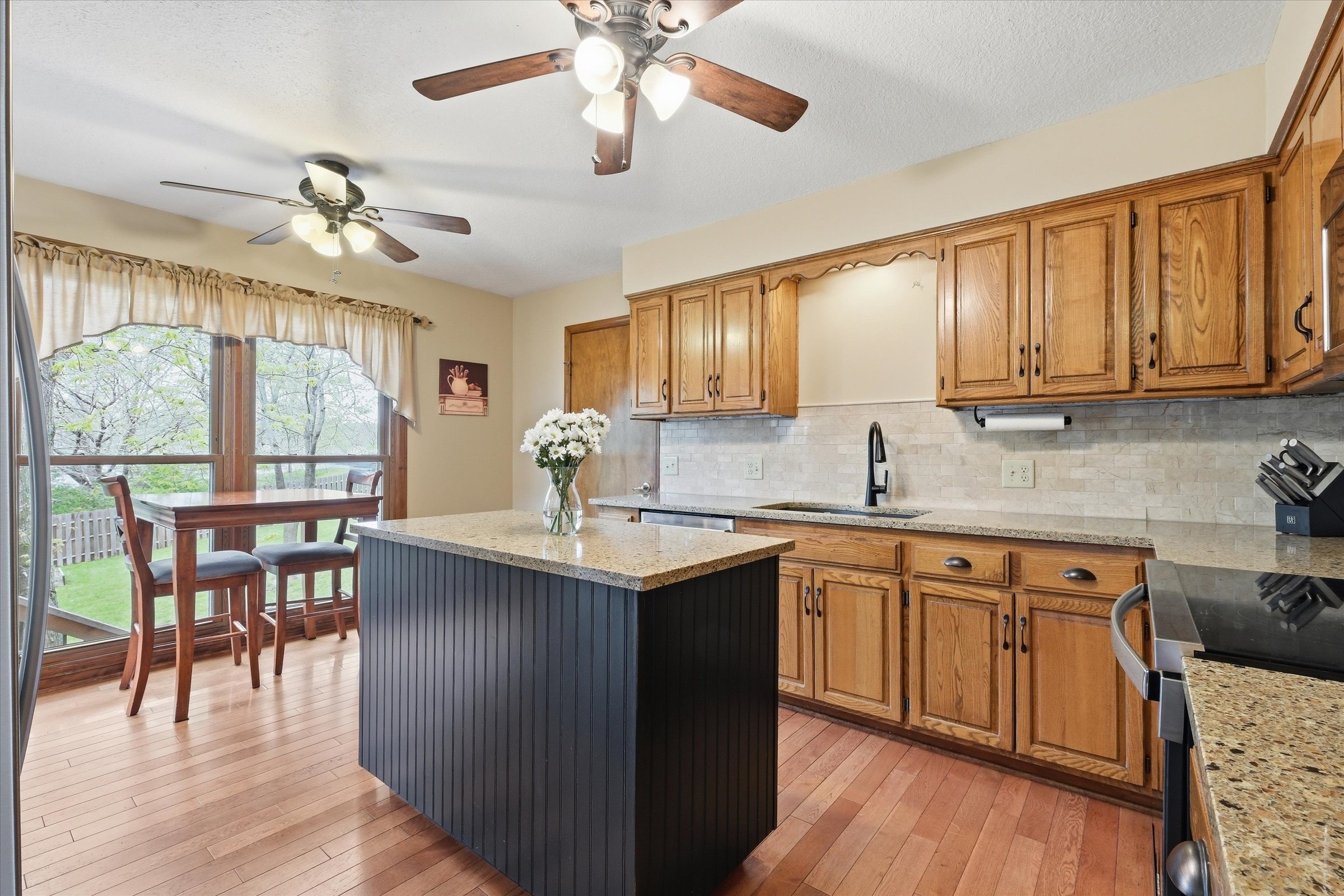 14-1100 Wellington Way.jpg