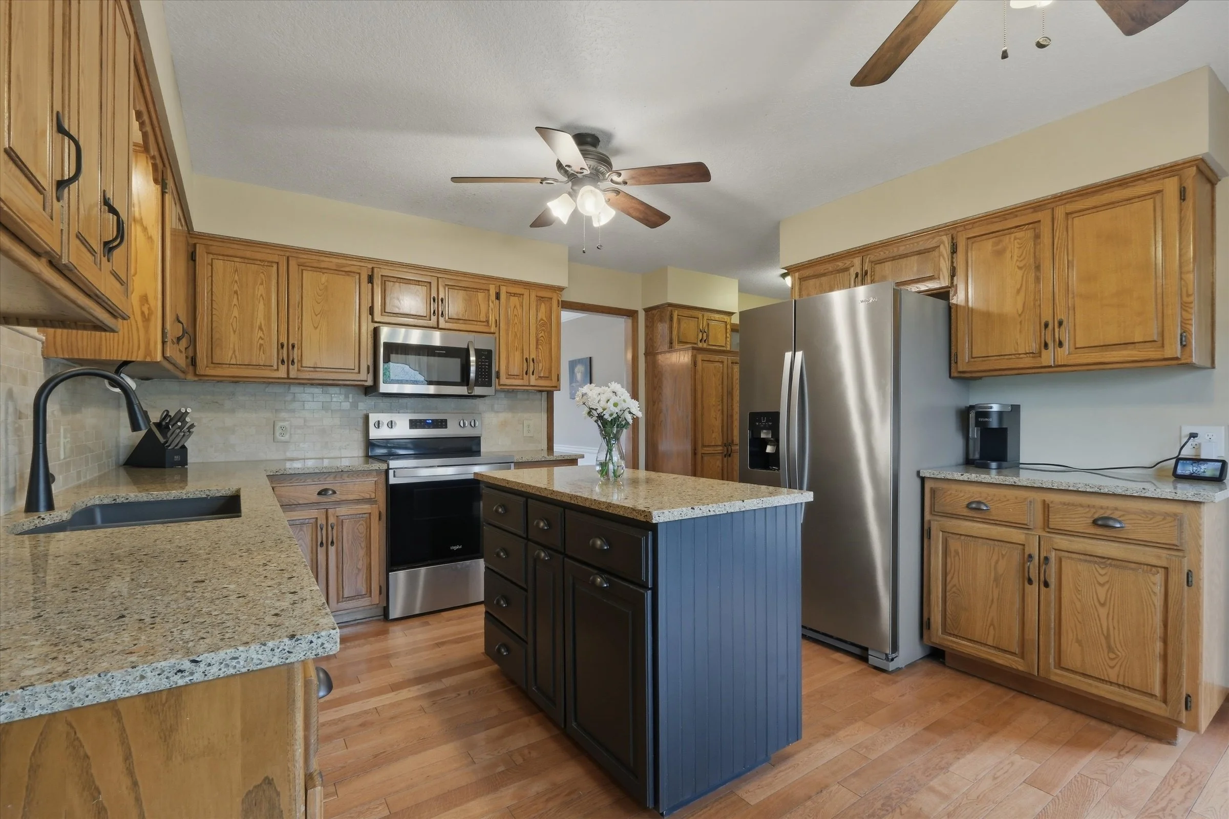 16-1100 Wellington Way.jpg