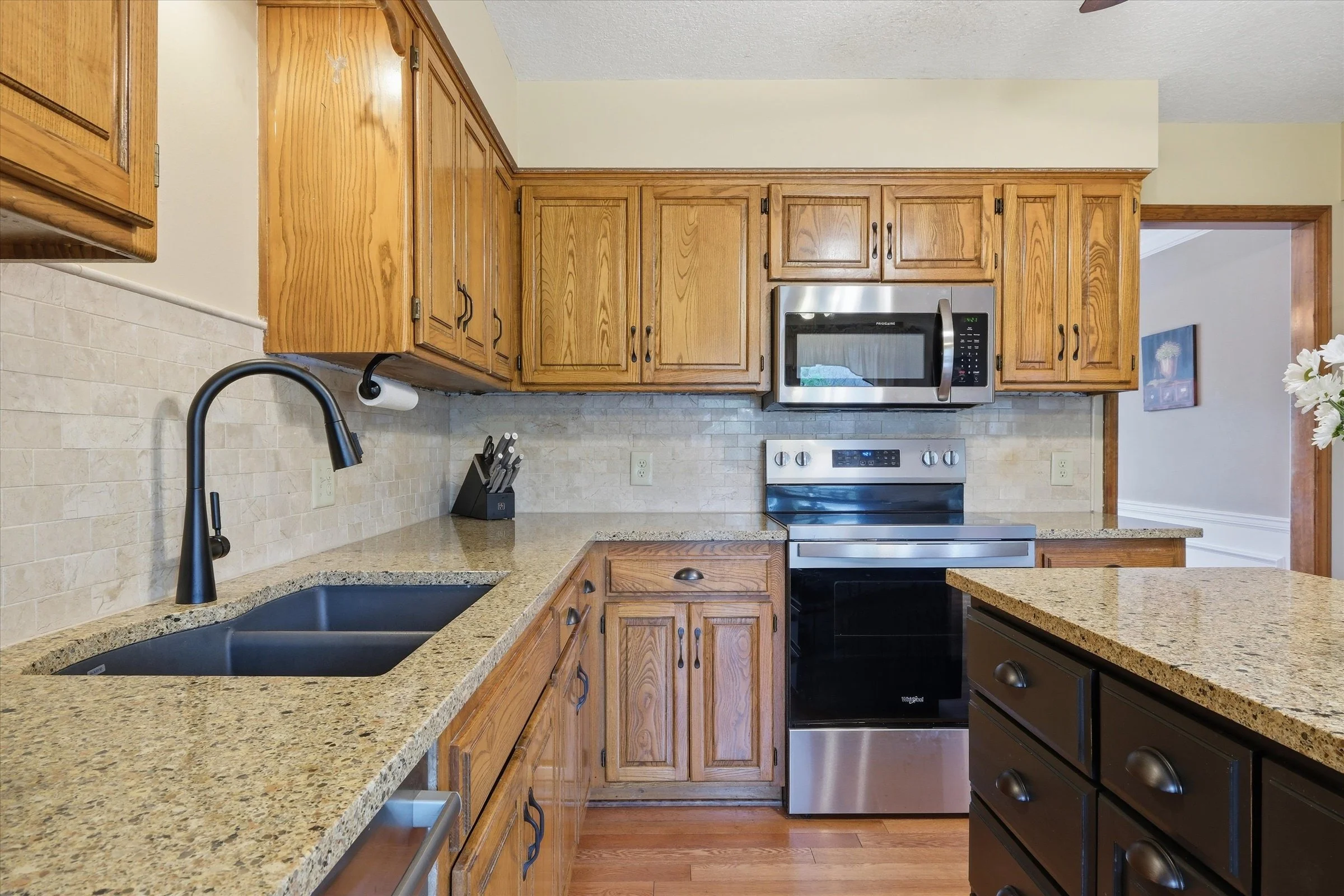 19-1100 Wellington Way.jpg