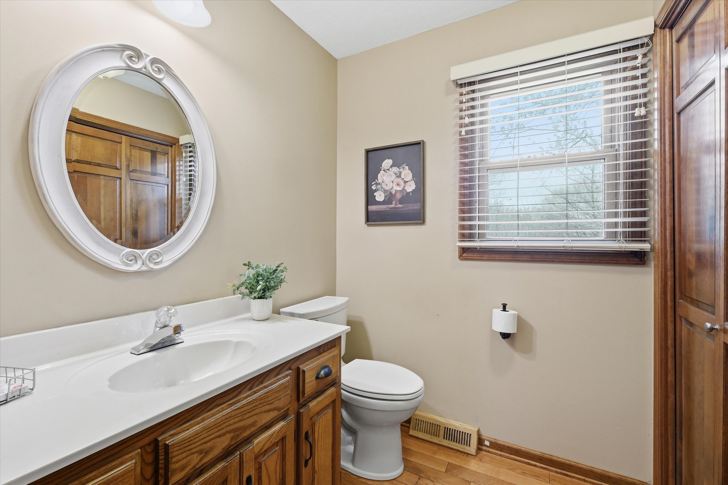 31-1100 Wellington Way.jpg