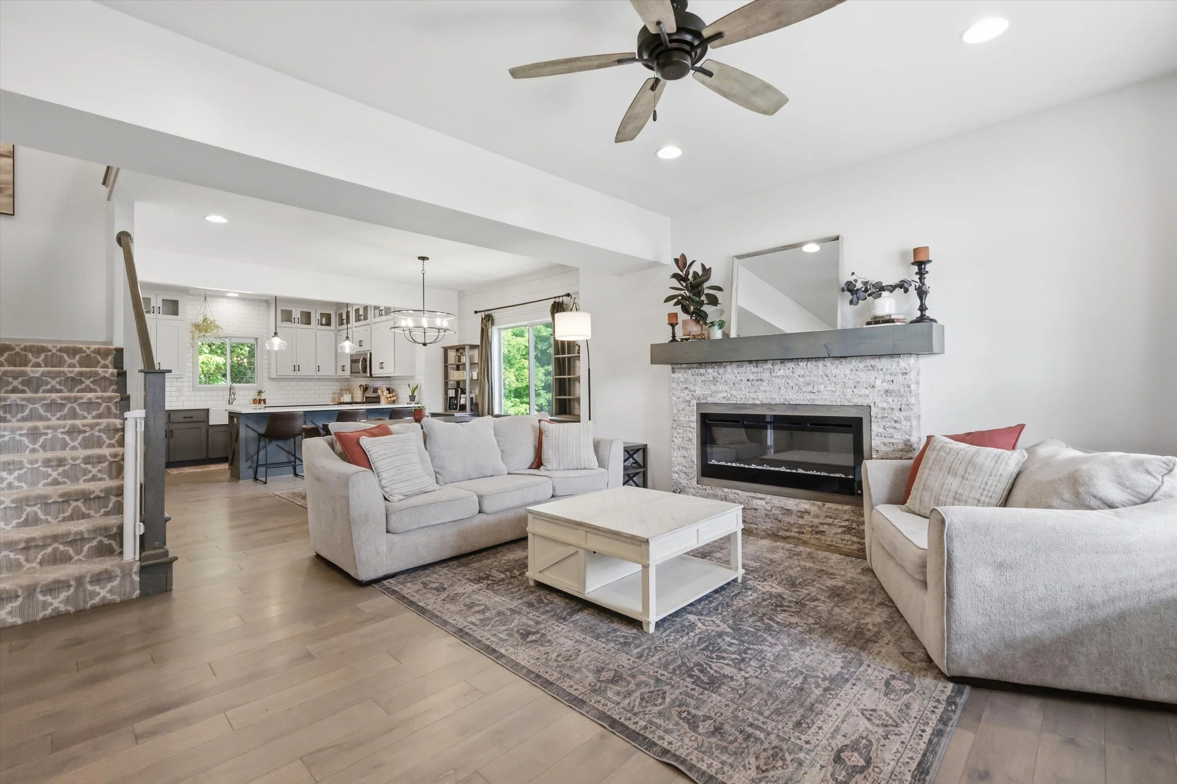 08-295 Fawn Ln.jpg