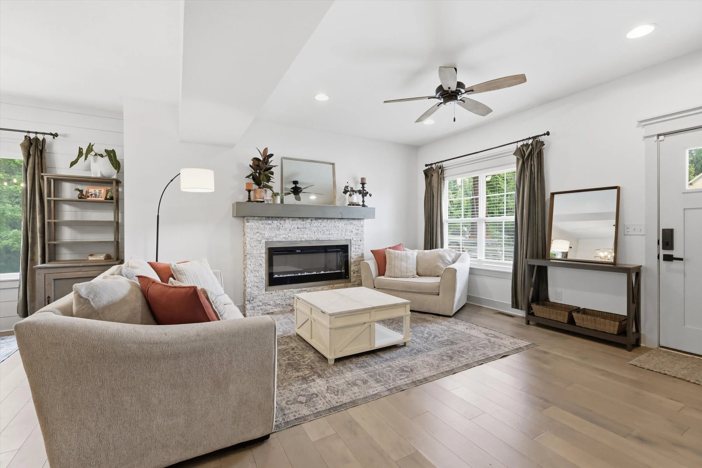 10-295 Fawn Ln.jpg