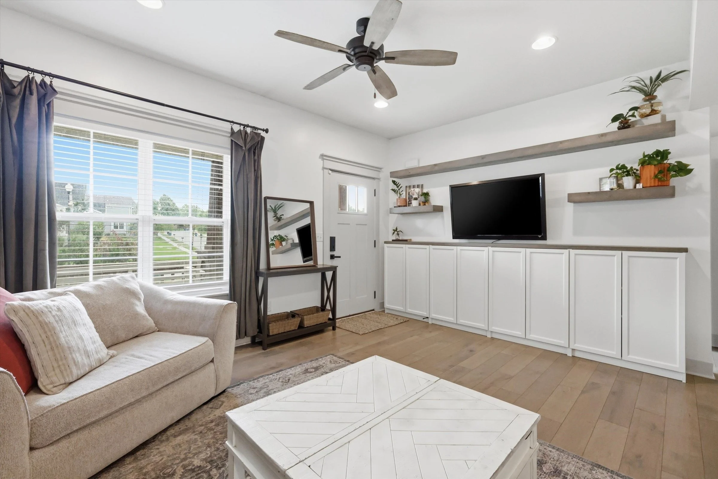 12-295 Fawn Ln.jpg