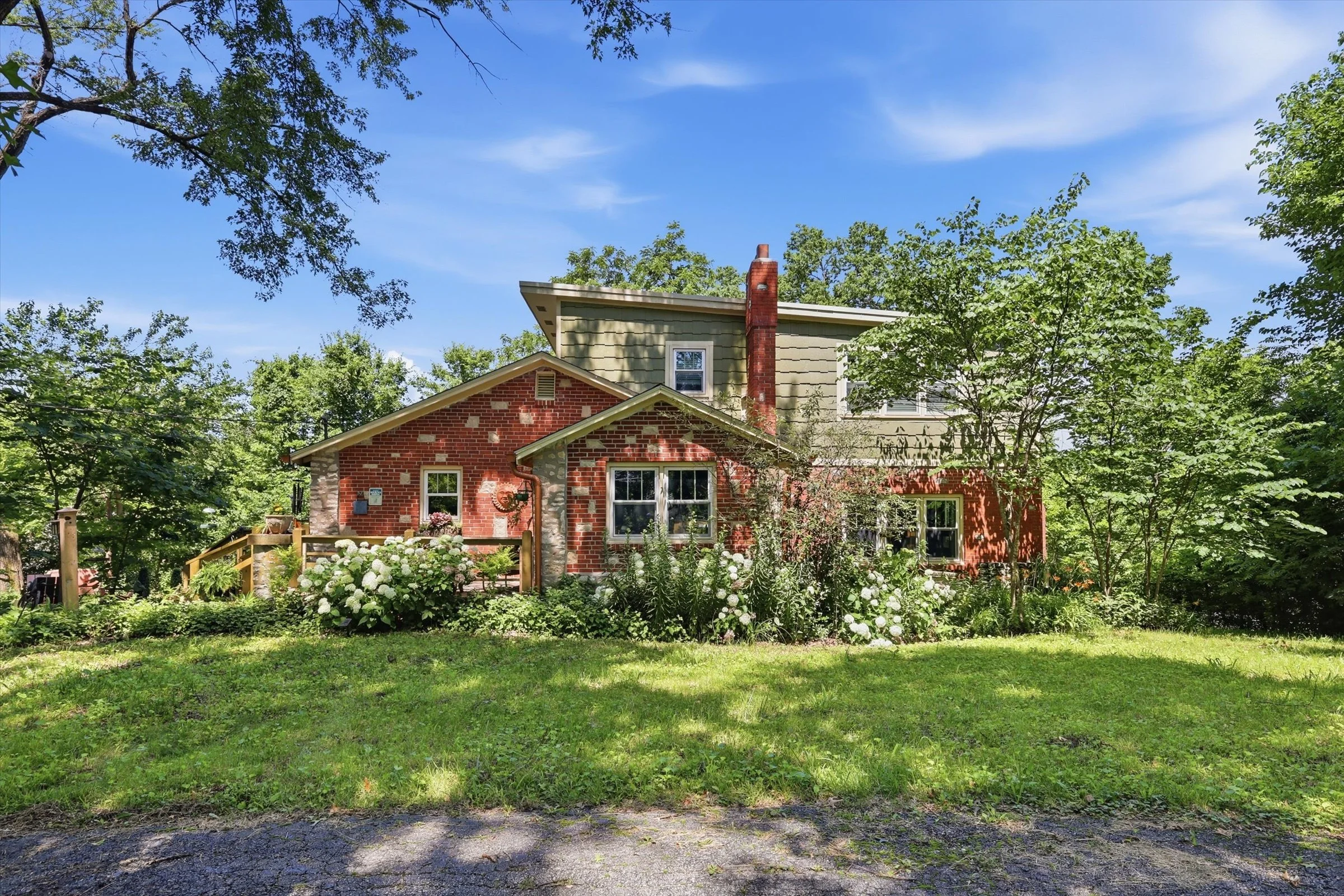 01-1300 Co Rd B.jpg
