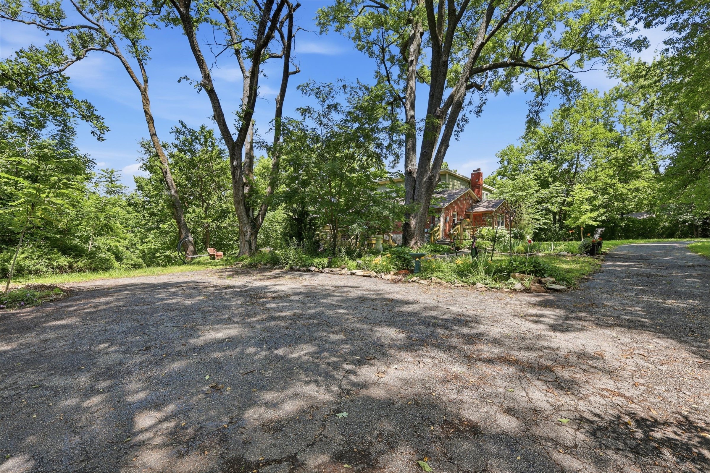 13-1300 Co Rd B.jpg
