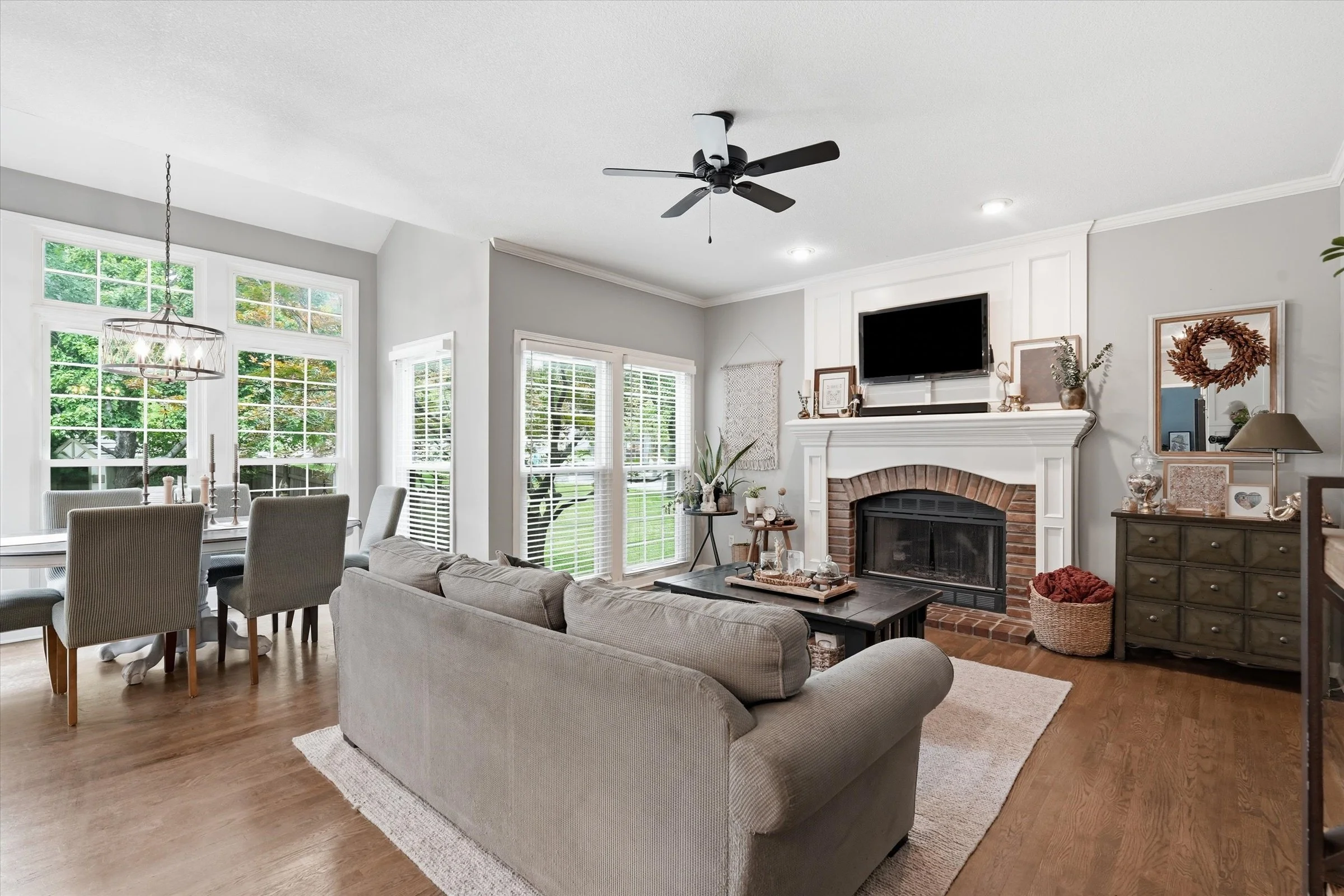 20-1320 NE 95th Terrace.jpg