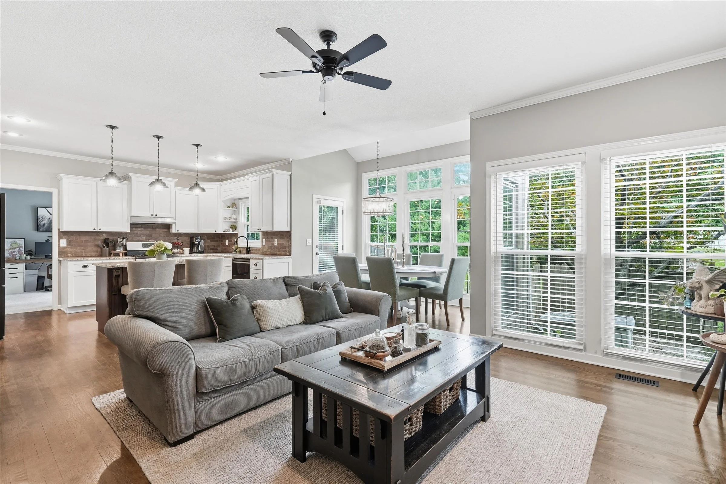 21-1320 NE 95th Terrace.jpg