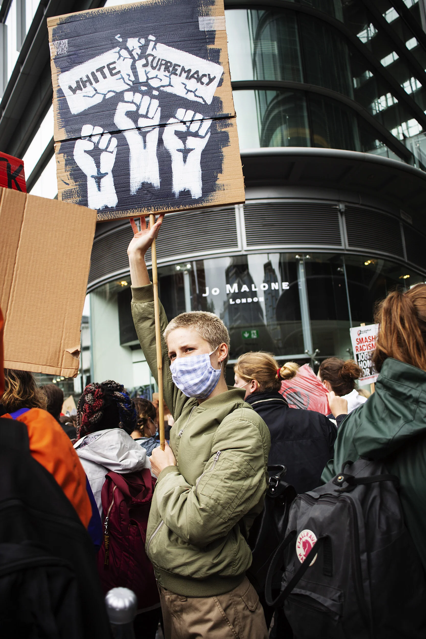 VB001LDNBLM026_web.jpg