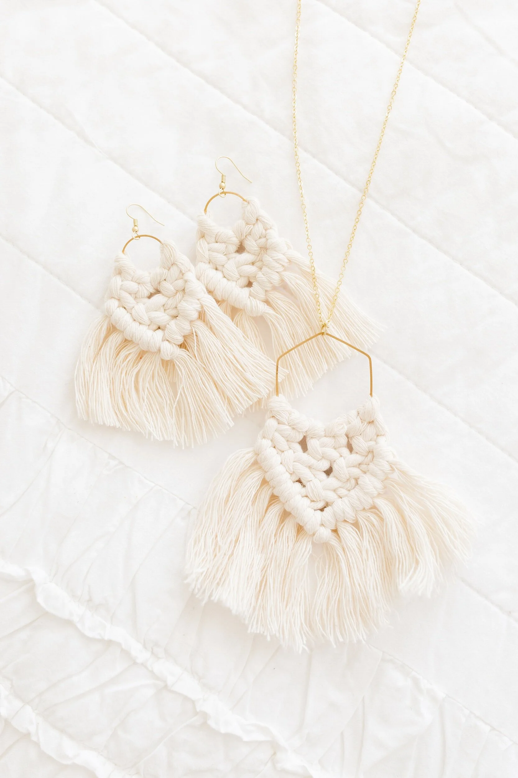 Macrame bohoNECKLACE &amp; bohoEARRINGS - SET