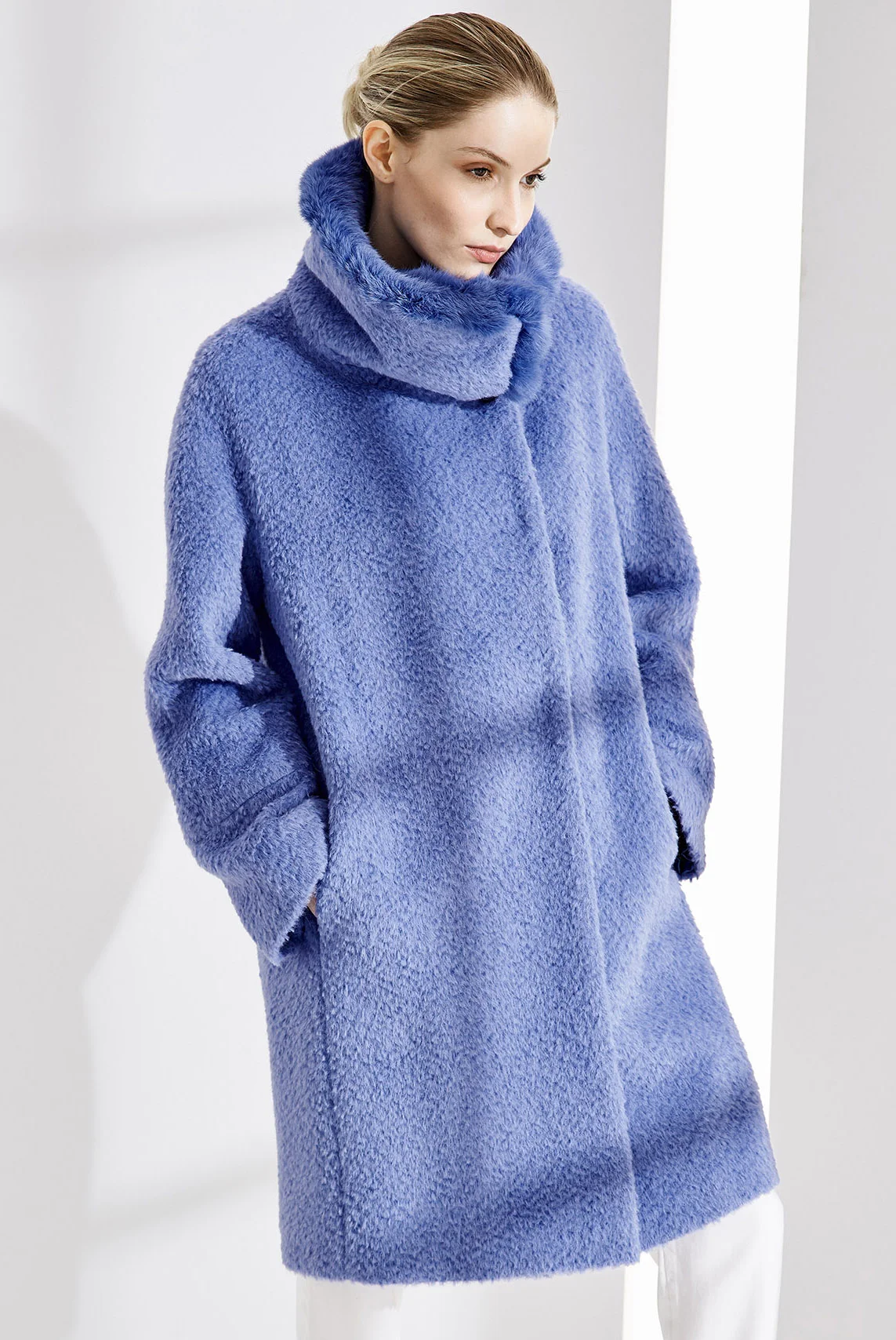 COAT ALESSANDRA AT-308 Colors: winter white, blue, black Sizes: XS, S, M, L, XL