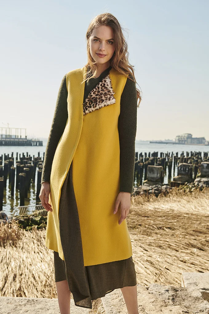 VEST KATIA WITH FUR DETAIL ATC-322 Colors: yellow, green, black Sizes: S, M, L