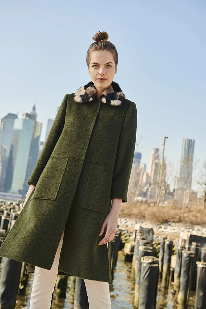 COAT SONIA WITH MINK COLLAR AT-357 Colors: zibelinado oatmeal, zibelinado green, zibelinado black Sizes: S, M, L