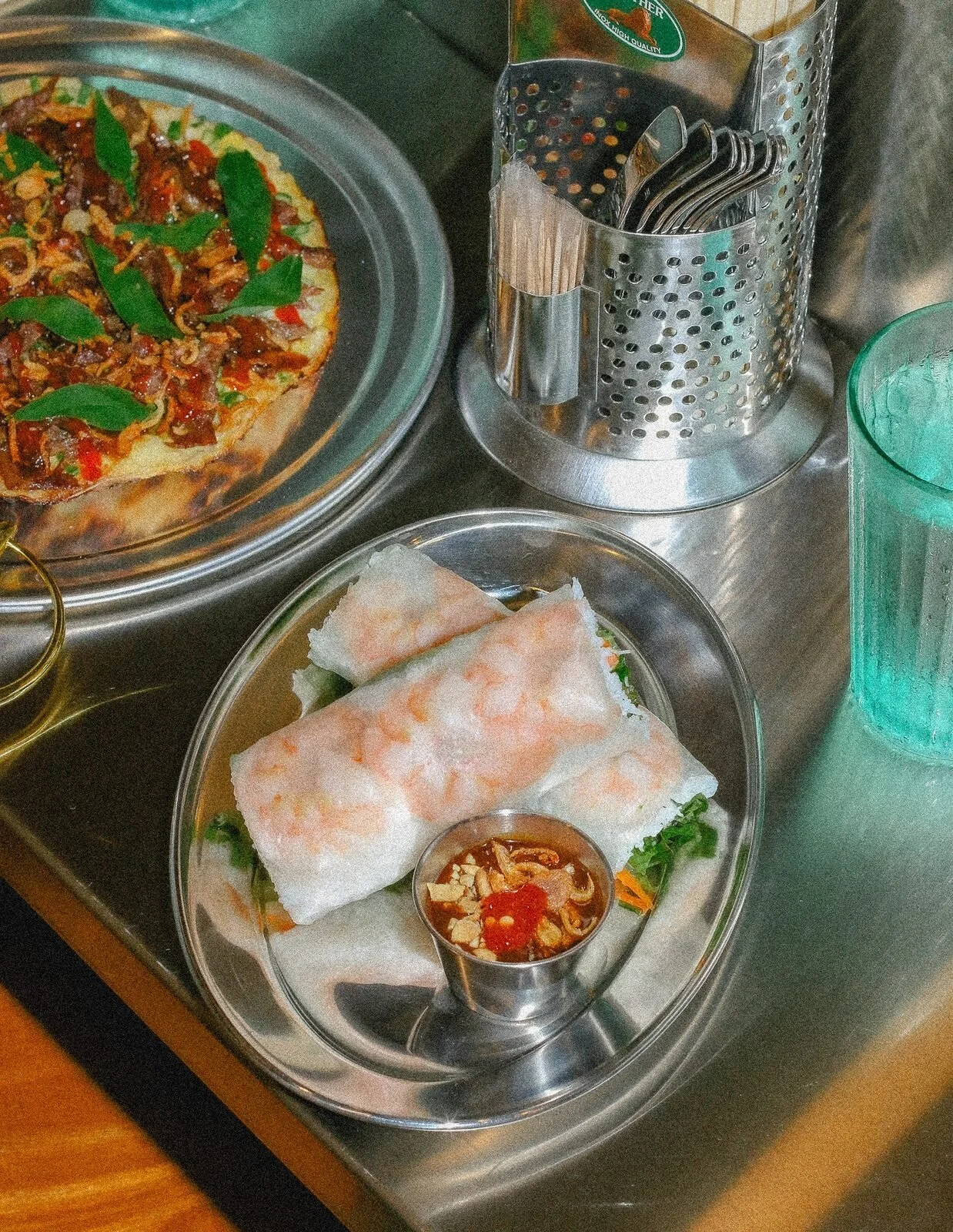 pho-nam-spring-rolls.jpg