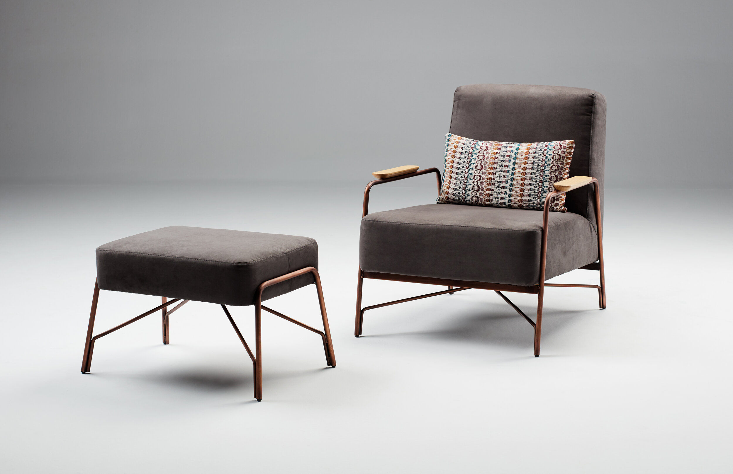 1. armchair LOCAL [LIVE] 2.jpg