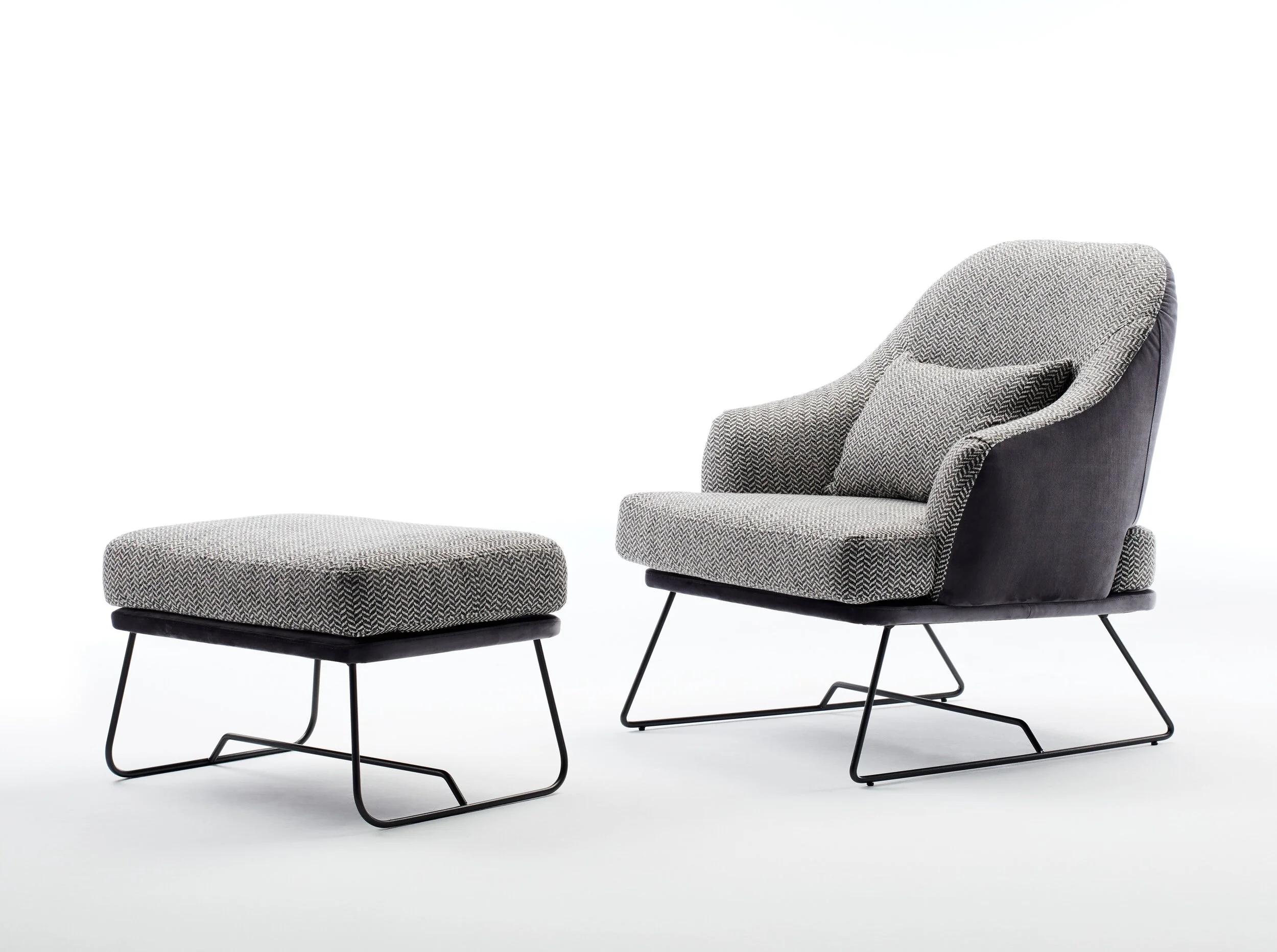 2. armchair CORAL [HIVE] 2.jpg