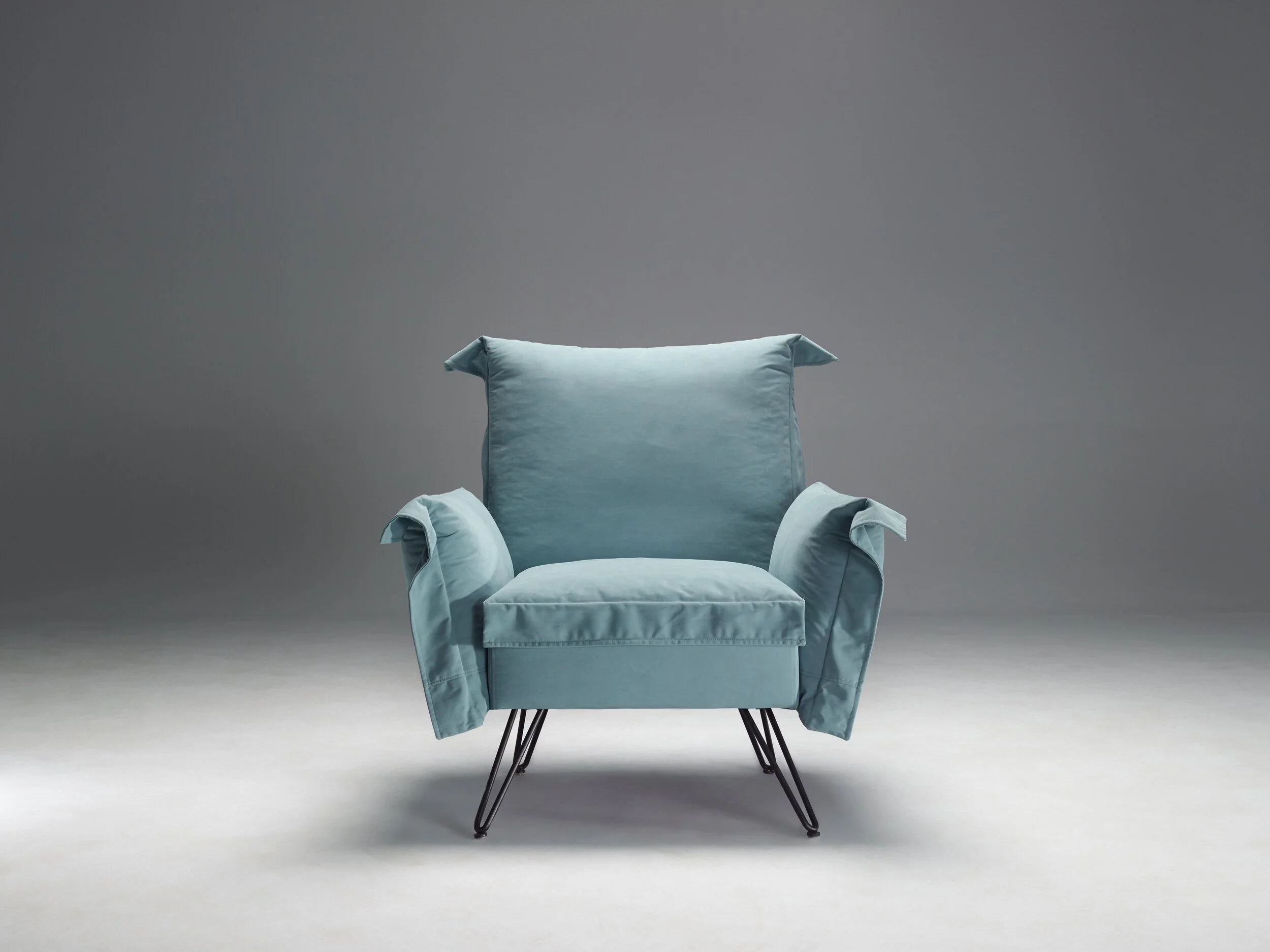 21. armchair PEOPLE [PILLOW] 1.jpg