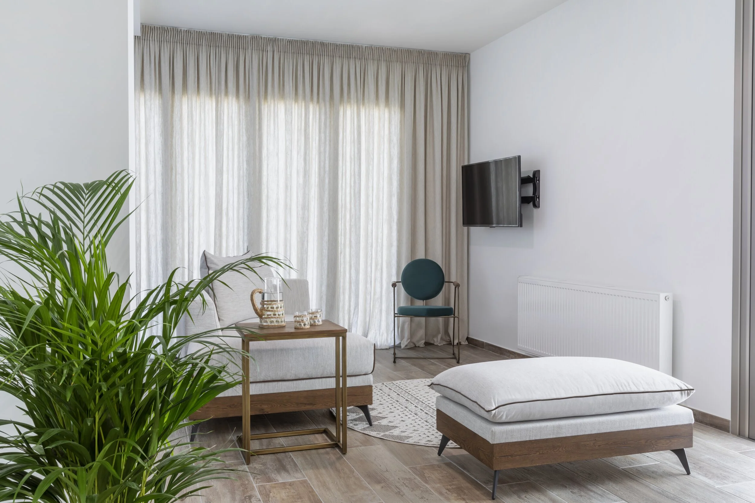 6. low stool AMELIE [FABOLOUS] 1.jpg