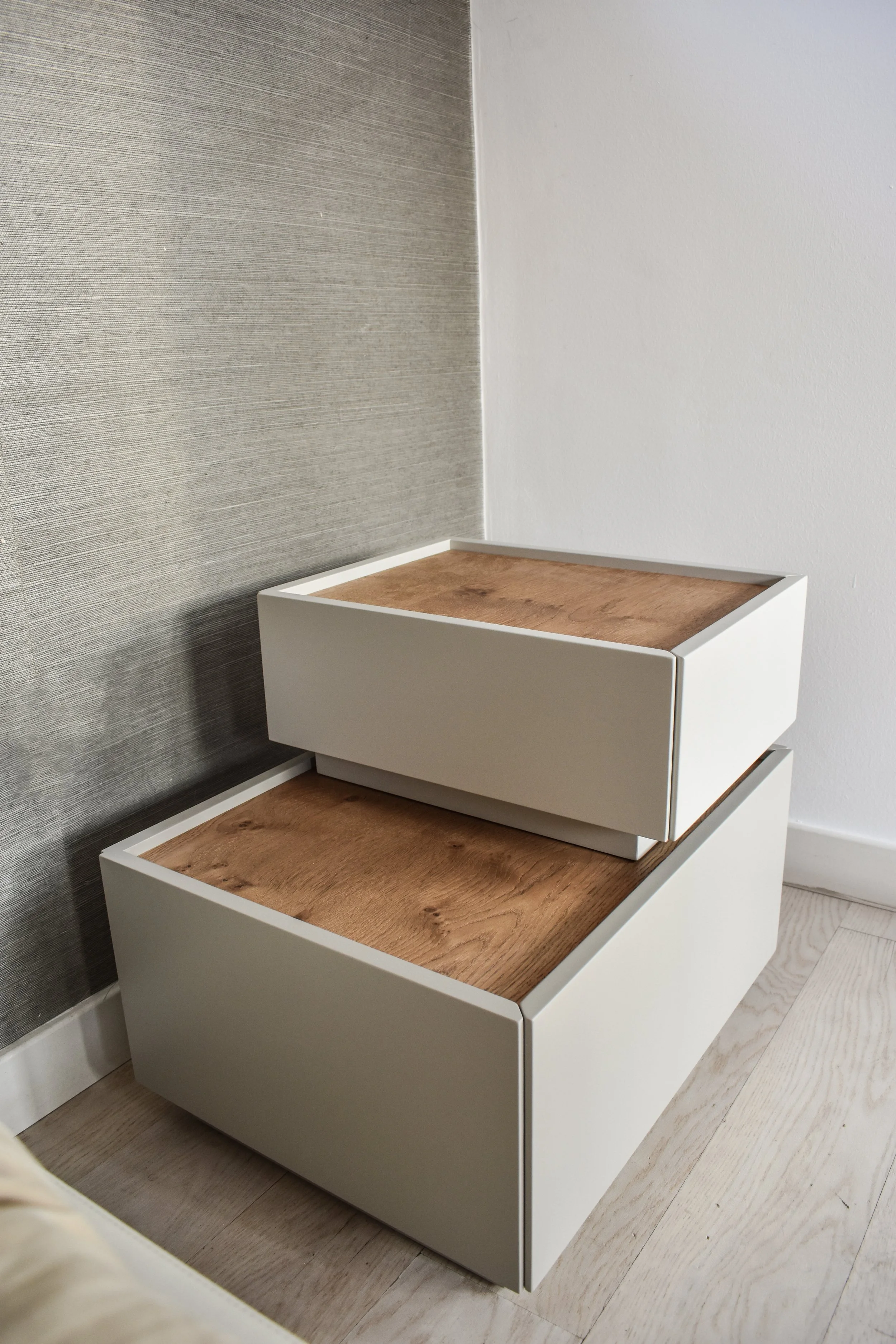 bedside FAY FREE.JPG