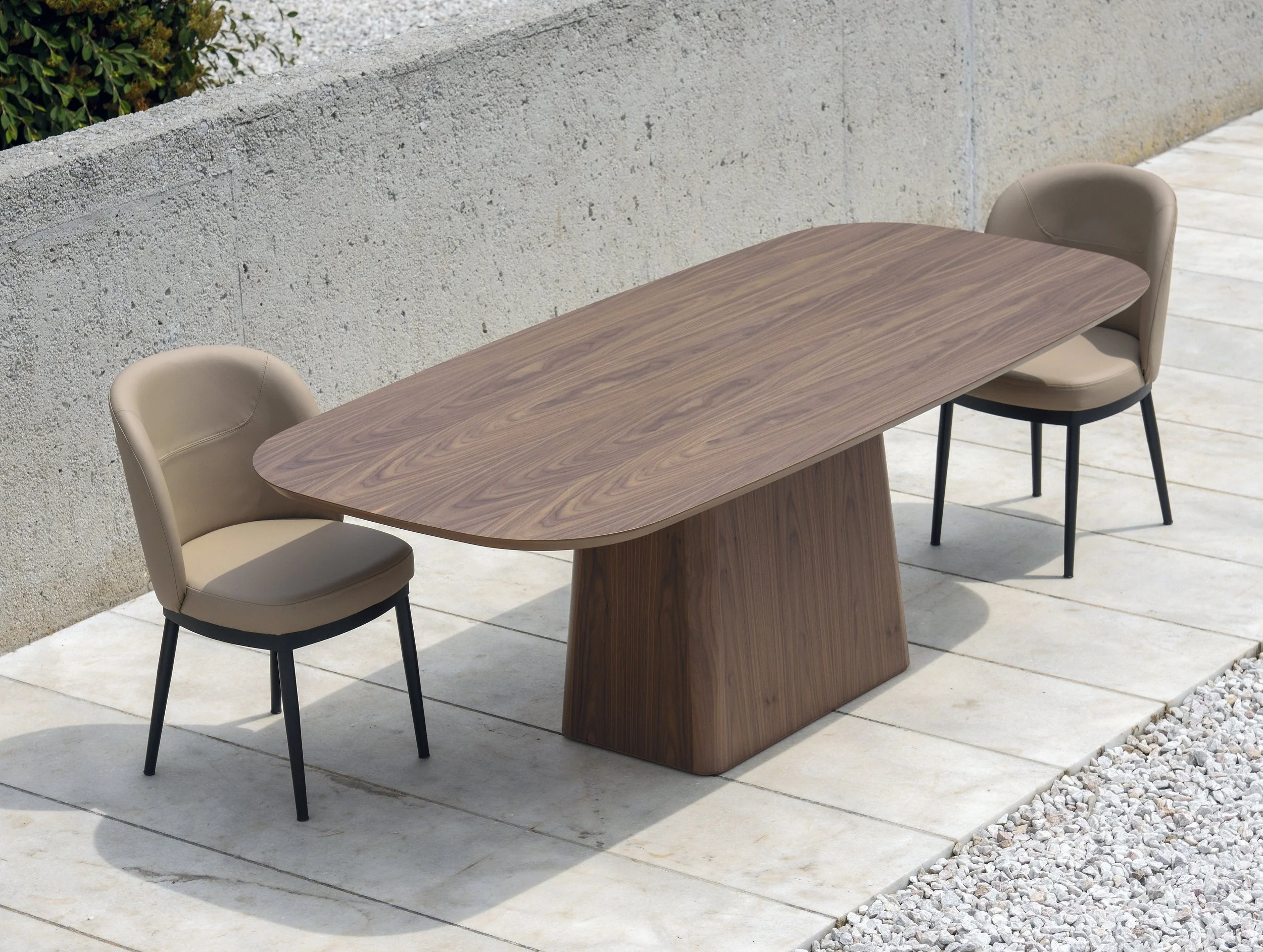 apollo dining table 2.2.jpg