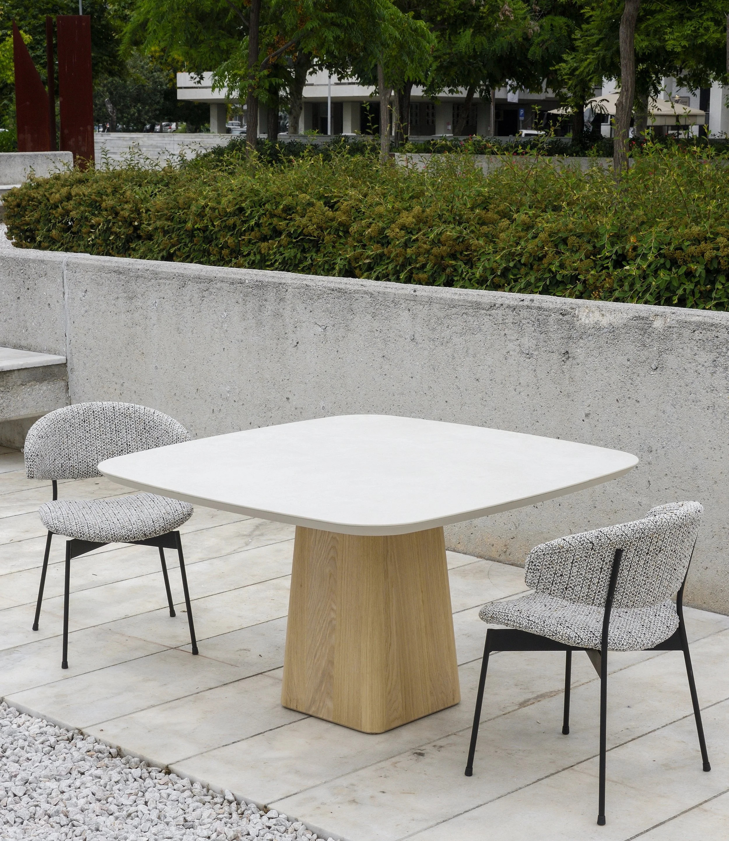 apollo dining table 4.jpg