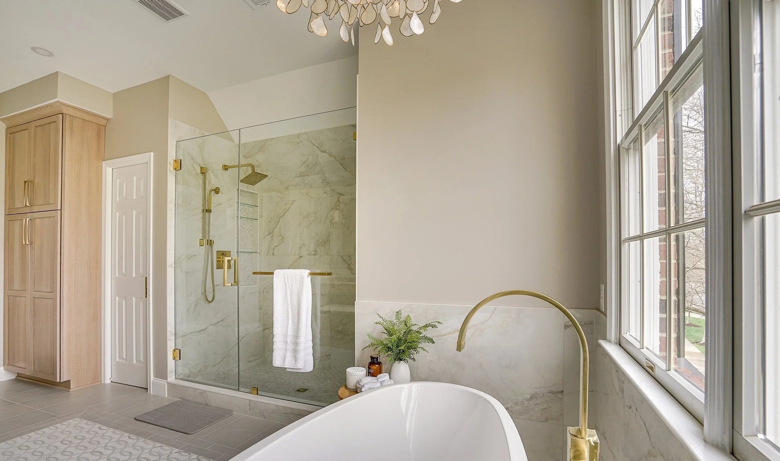 RobertsBathLOGO-25 (1).webp