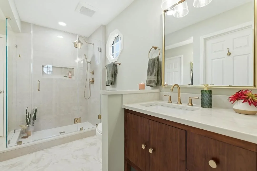 LOONEYS TILE Jack N Jill bathroom2.jpg