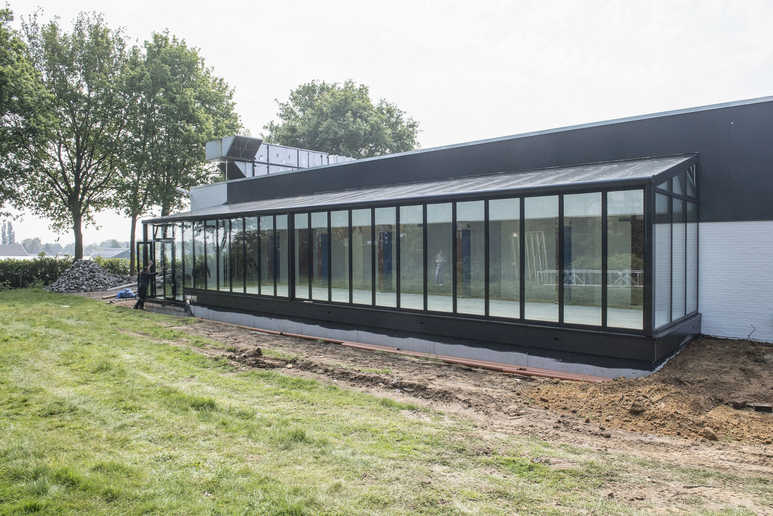 ZWEMBAD “DE LUBERT”, EIGENTIJDSE METAMORFOSE