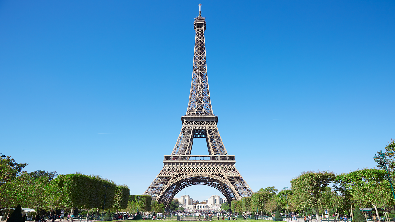 eiffel-tower.png