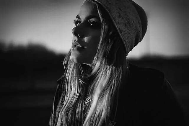 Photo 📷 by: @basedcam
Instant-posing courtesy: @gunnarwidowski @dustinratheal @babyfacecmb 🖤
#atxportraitphotographer #portrait #blackandwhitephotography #austintexas #atxportrait #austinphotography #femaleportrait
