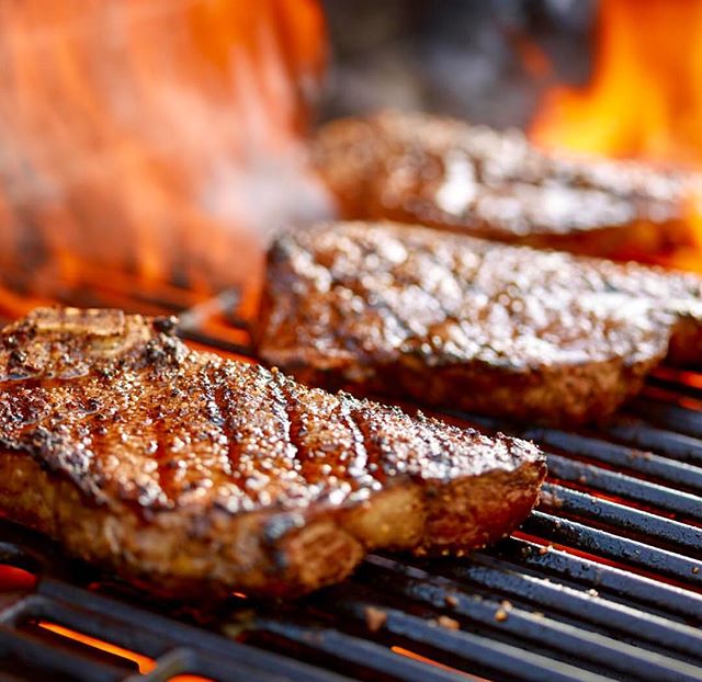 #repost @sterlingsilverpremiummeats 
Don&rsquo;t let the cold weather get you down ! Fire up the barbecue and throw on a sterling silver steak ! We are your exclusive provider of sterling silver premium meats. Call us today ! (905) 695-8838
.
.
.
#st