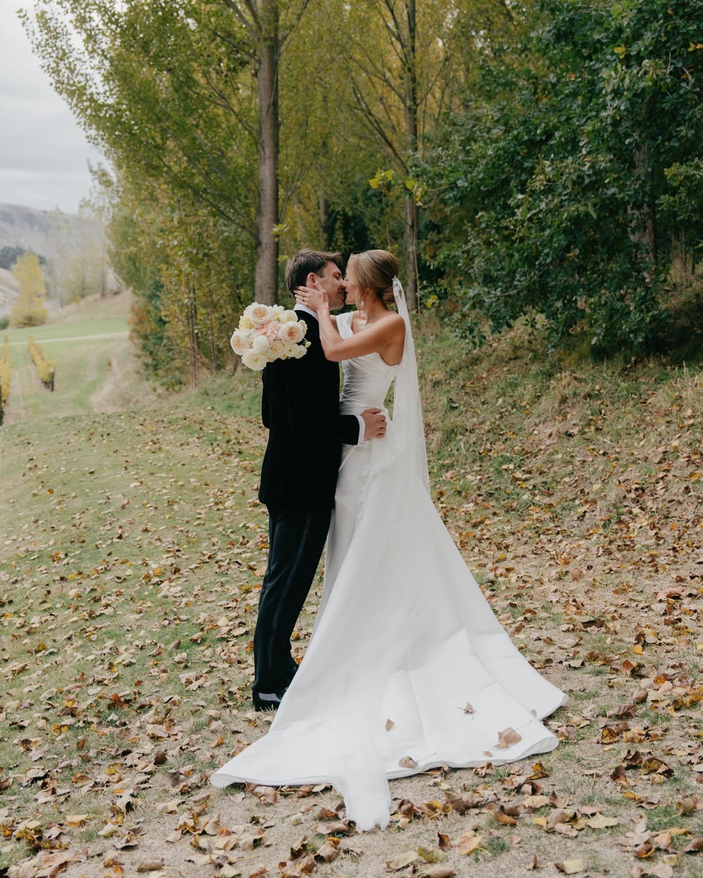 This is the best part 🖤 4 days later and still on a high from Will and Elise&rsquo;s Hawkes Bay celebration surrounded by their nearest and dearest. It truely was an honour to capture this special day

Also 110% here for these autumn colours, what a