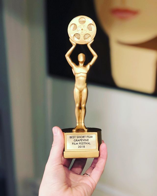 For #femalefilmmakerfriday we want to give many Thanks to @grapevine_film_fest! #oldhabitsmovie #shortfilm #womenmakenovies #bestshort