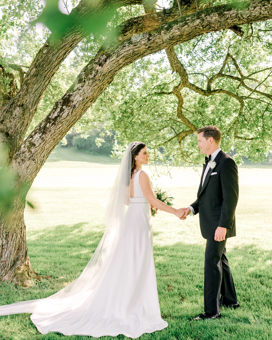 A sleek modern Pittsburgh wedding by Dawn Derbyshire at The Fox Chapel Golf Club, a gorgeous venue which also provides a perfect "getting ready" location. The club also provided the perfect backdrop for Abby's bridal details. The couple's chic visio…